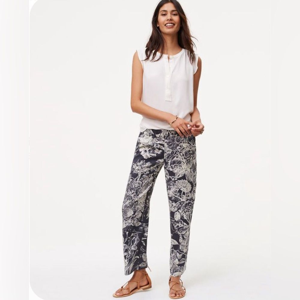 Ann Taylor Loft gray and white wide leg cropped botanic fluid pants size LP